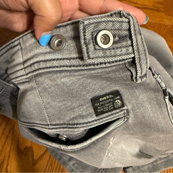 Diesel Men's Combat RR55 Jeans Gray Sz 33x28.5 Distressed Tapered Straight Leg - Picture 12 of 16